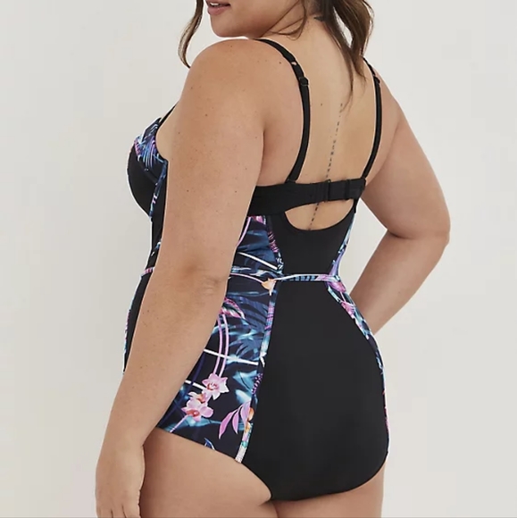 🔶SLIM FIX UNDERWIRE PIPING ONE PIECE SWIMSUIT - Picture 4 of 12